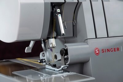 Singer Heavy Duty overlock